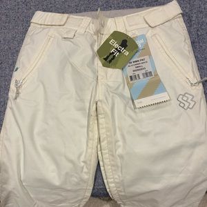 Special Blend Snowboard/Ski Pants. Size Small NWT -serious offers only please :)
